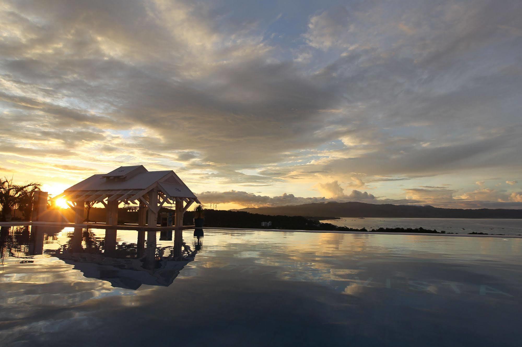 Boracay Grand Vista Resort & Spa Yapak Luaran gambar
